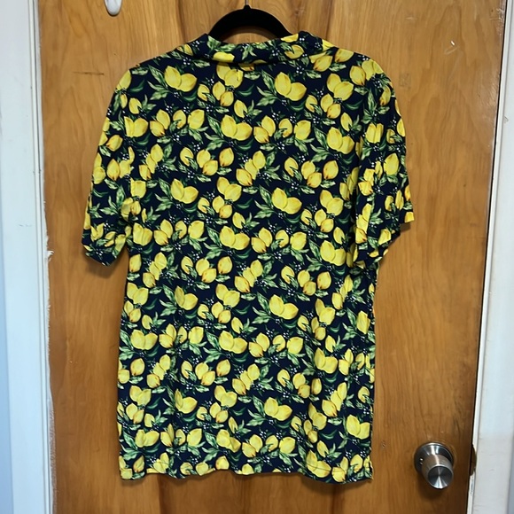 Lemon Button Up - Picture 4 of 4